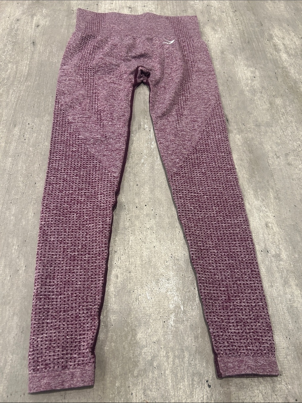 Gymshark Seamless Knit Leggings in Plum Size S